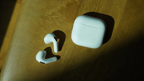 Why Apple’s New Cheap AirPods Might Be the Best Ones to Buy