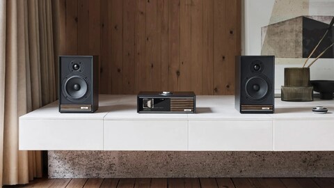 This British Audio Maker’s Stereo System Blends Modern Hi-Fi with Vintage Design