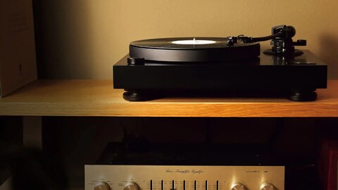 This Japanese Hi-Fi Brand’s New Audiophile Turntable Promises an Easy Vinyl Experience