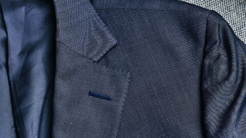 You Know That Random Buttonhole on Your Suit Lapel? This Is Why It’s There