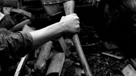 It’s About Time You Learned the Right Way Swing an Axe