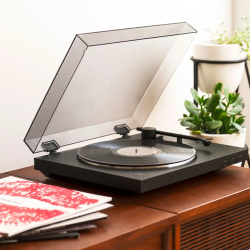 Save $50 on Sony Bluetooth Stereo Turntable