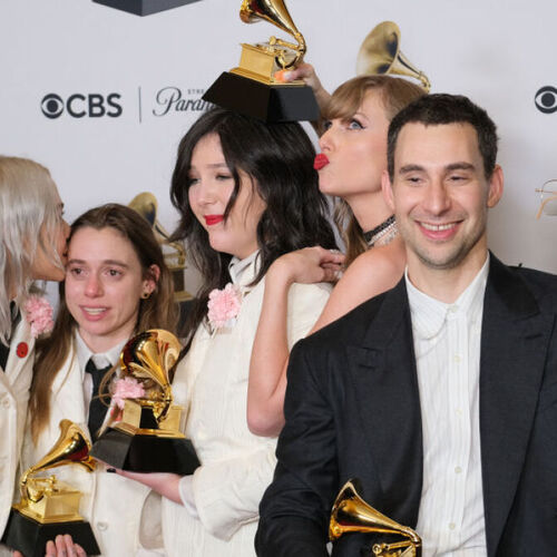 1. The complete list of winners at the 2024 Grammy Awards main ceremony