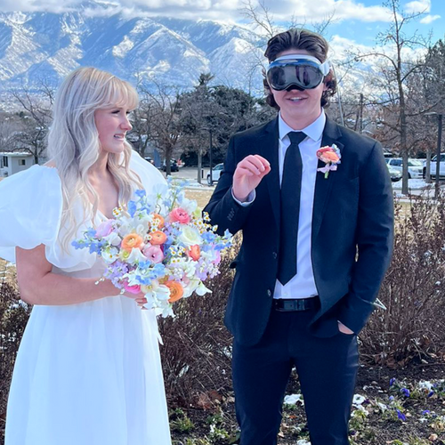 Tech worker wore an Apple Vision Pro at his wedding