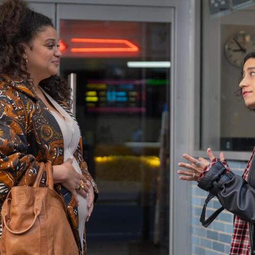 'Babes' review: Ilana Glazer and Michelle Buteau team up for gross-out comedy about maternity