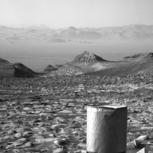 This breathtaking Martian vista is a crucial lookout for danger