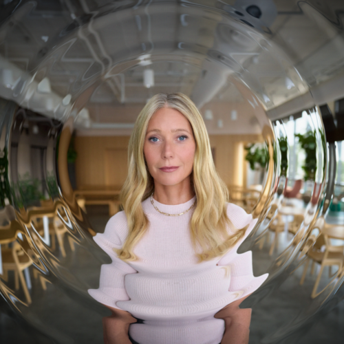 Gwyneth Paltrow is doing 'eyes open' meditation. Will you?