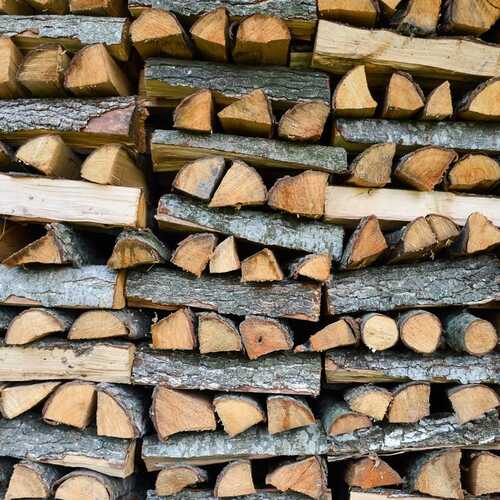 This Is the Right Way to Store Firewood