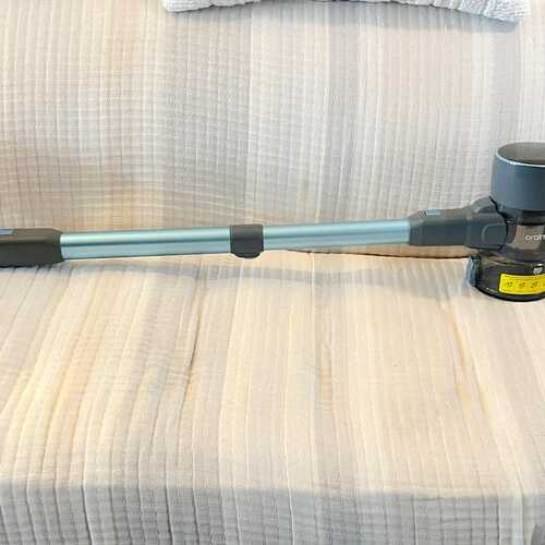 This Oraimo Cordless Stick Vacuum Sucks (in a Good Way)