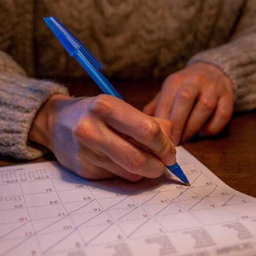 Use the â€˜Calendar Methodâ€™ to Finally Declutter Your House