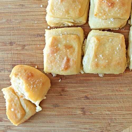 Your Thanksgiving Dinner Needs These No-Knead Dinner Rolls