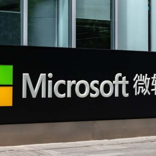 Microsoft Employees in China Forced to Switch From Android to iPhones