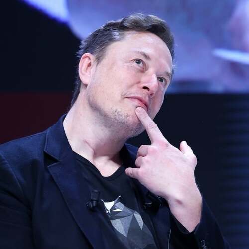 Elon Musk's X Stalls at 250M Daily Users While Threads Plays Catch-Up
