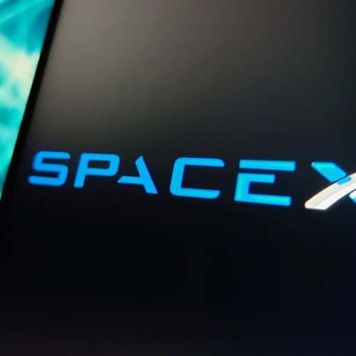AT&T, Verizon Tell FCC to Reject SpaceX Plan for Cellular Starlink