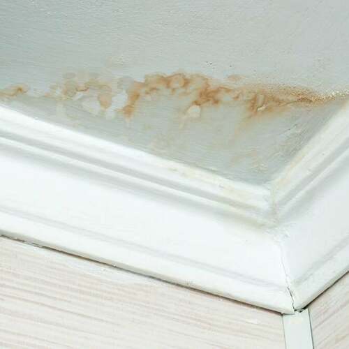 How to Remove Water Stains From Your Walls Without Repainting