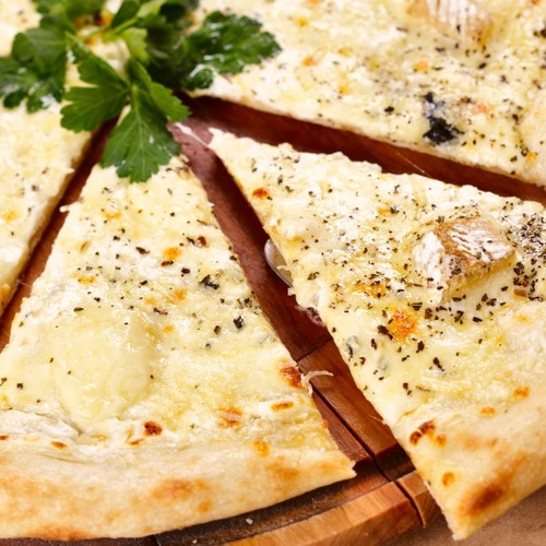 Make a More Adventurous Pizza With One of These Alternative Sauces