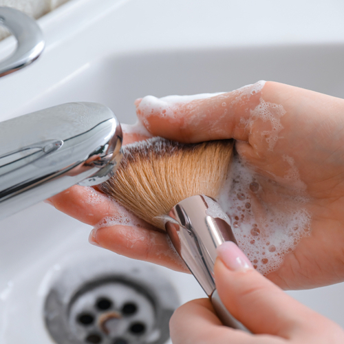 The Best Way to Clean Your Makeup Brushes