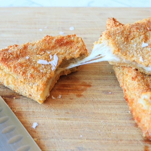 Mozzarella in Carrozza Is Easiest in the Air Fryer