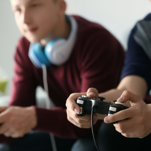 How to Raise a Healthy Gamer, According to a Psychiatrist