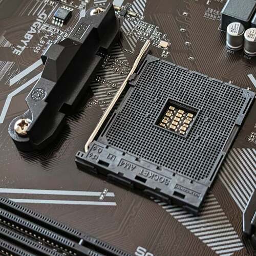 How to Find Your Motherboard Model on Windows, macOS, and Linux