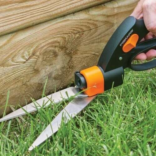 These Fiskars Lawn and Garden Tools Are up to 52% Off