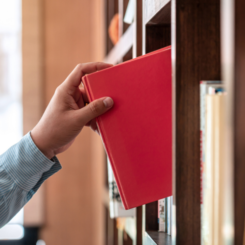 You Can Use Your iPhone to Find a Specific Book on Your Shelves