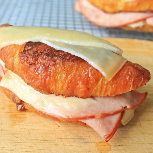 This Decadent Sandwich Is a Cross Between Monte Cristo and a Croque Monsieur