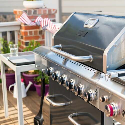 Why You Should Consider a Gas Grill (and Three to Check Out)