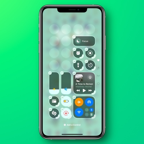 How to Use the New iPhone Control Center in iOS 18