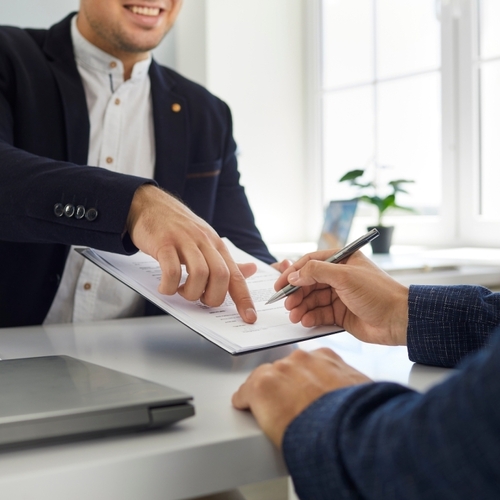 Watch Out for These Red Flags in a Realtor Contract