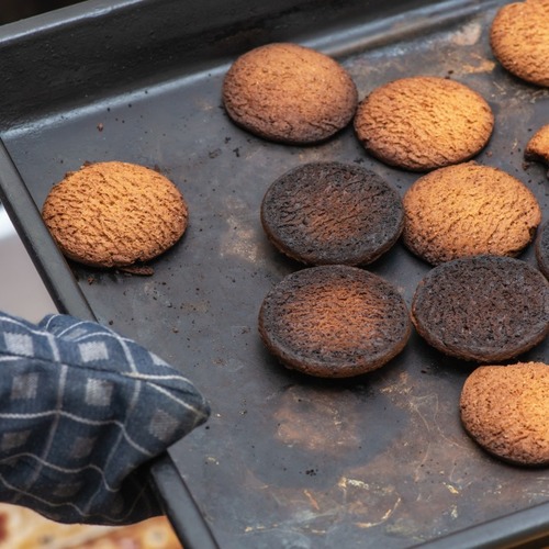 Two Tricks to Keep Baked Goods From Burning