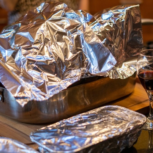 Why You Should Never Tent Your Turkey With Foil After Cooking It