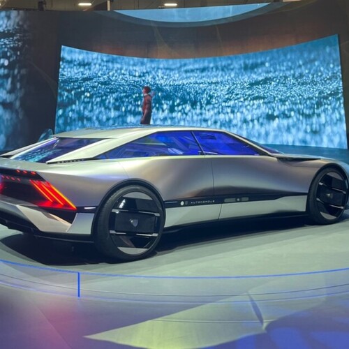 Car Tech at CES 2023 Is All About Streaming, Gaming, Autonomous Driving