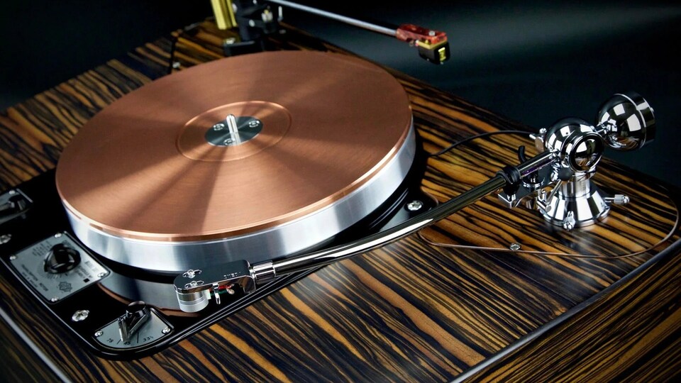 What Makes Vintage Turntables So Special? Two Hi-Fi Experts Weigh In